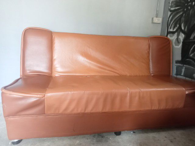 ขายโซฟา  มือสอง  ราคาคุยกันได้ครับ 