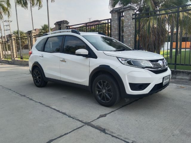 Honda BR-V 2018 1.5 V เบนซิน เกียร์อัตโนมัติ ขาว รูปที่ 3