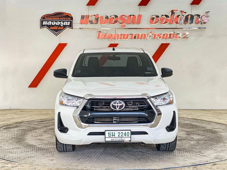 Toyota Hilux Revo 2021 Smart Cab 2.4 Entry Z Edition Pickup ดีเซล ไม่ติดแก๊ส เกียร์ธรรมดา ขาว รูปที่ 2