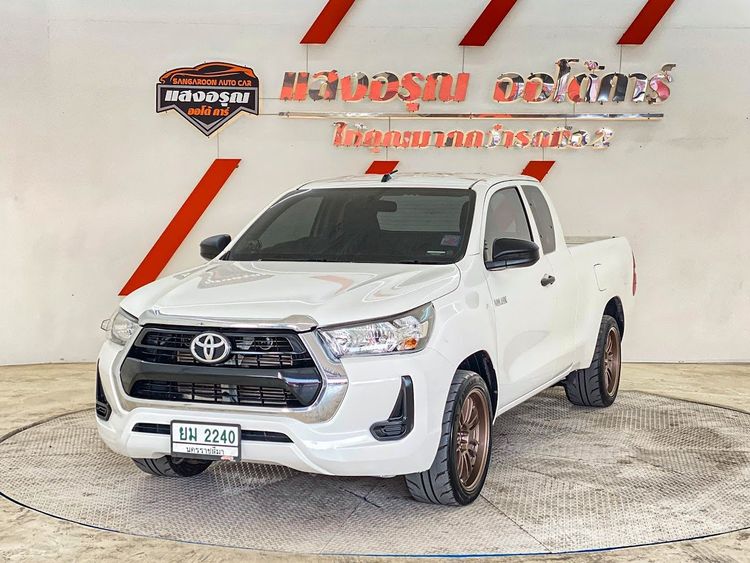 รถ Toyota Hilux Revo Smart Cab 2.4 Entry Z Edition สี ขาว