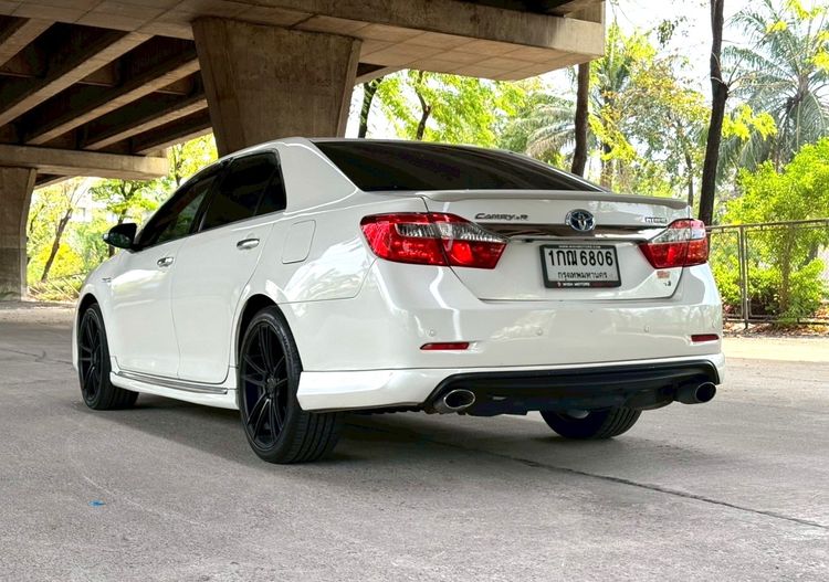 Toyota Camry 2013 2.5 HV Sedan ไฮบริด ไม่ติดแก๊ส เกียร์อัตโนมัติ ขาว รูปที่ 4