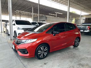 HONDA JAZZ 1.5 RS ปี 2019 รถสวย มือแรกออกห้าง พร้อมใช้ ไมล์น้อย 5 หมื่น TOP สุด รับประกันตัวถังสวย
