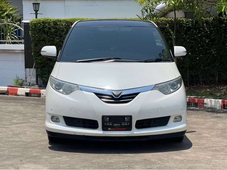 รถ Toyota Estima 2.4 Hybrid E-Four 4WD สี ขาว