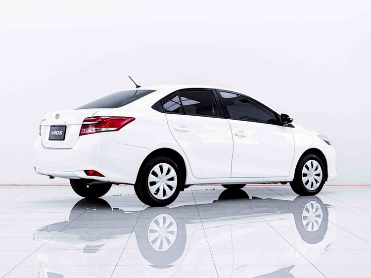 Toyota Vios 2022 1.5 Entry Sedan เบนซิน ไม่ติดแก๊ส เกียร์อัตโนมัติ ขาว รูปที่ 4