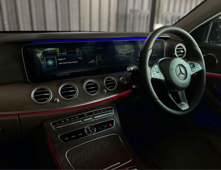 Mercedes-Benz E-Class 2019 E350 Sedan ดีเซล ไม่ติดแก๊ส เกียร์อัตโนมัติ ดำ รูปที่ 3