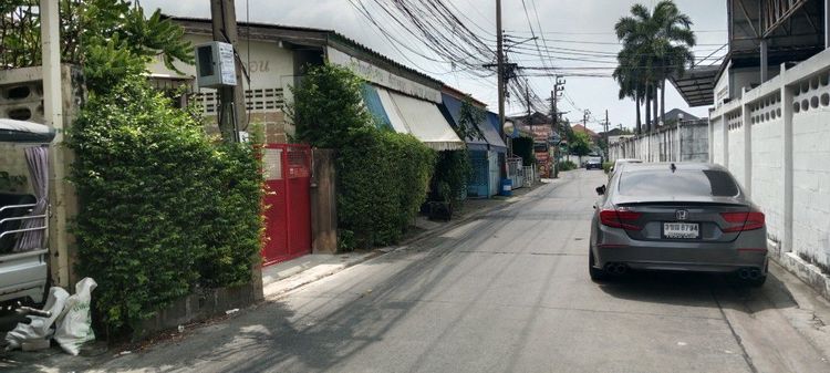 ใช่ บ้านพร้อมที่ดินย่านสตรีวิทย์2ซอย29 รูปที่ 2