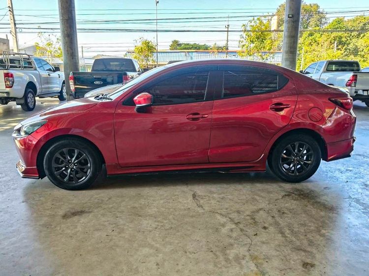 Mazda Mazda 2 2019 1.3 Skyactiv-G S Leather Sedan Sedan เบนซิน ไม่ติดแก๊ส เกียร์อัตโนมัติ แดง รูปที่ 3