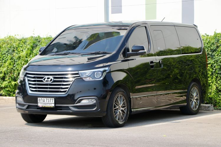 รถ Hyundai H-1  2.5 GRAND STAREX สี ดำ