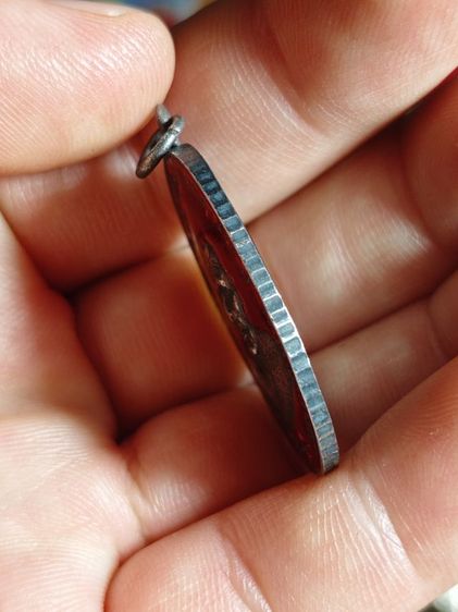 เหรียญหลวงพ่อคงวัดบางกะพ้อมเนื้อเงินลงยา รูปที่ 3