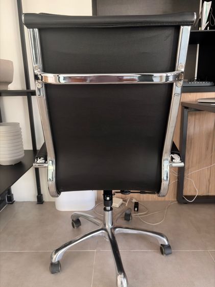 เก้าอี้ออฟฟิศ High Back หนังดำ สภาพใหม่ พร้อมใช้งาน รูปที่ 3