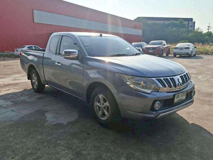 Mitsubishi Triton 2018 2.5 GLX Pickup ดีเซล เกียร์ธรรมดา บรอนซ์เงิน รูปที่ 3