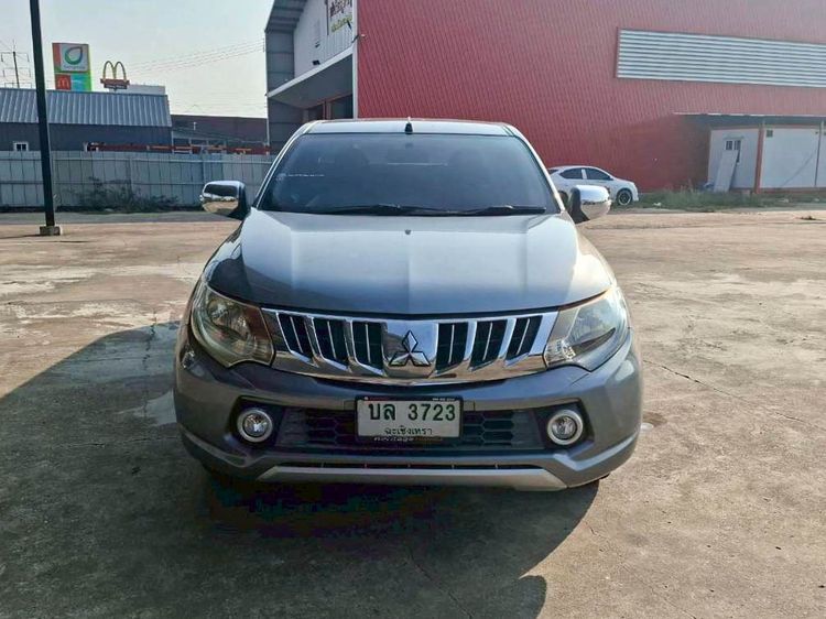 Mitsubishi Triton 2018 2.5 GLX Pickup ดีเซล เกียร์ธรรมดา บรอนซ์เงิน รูปที่ 2