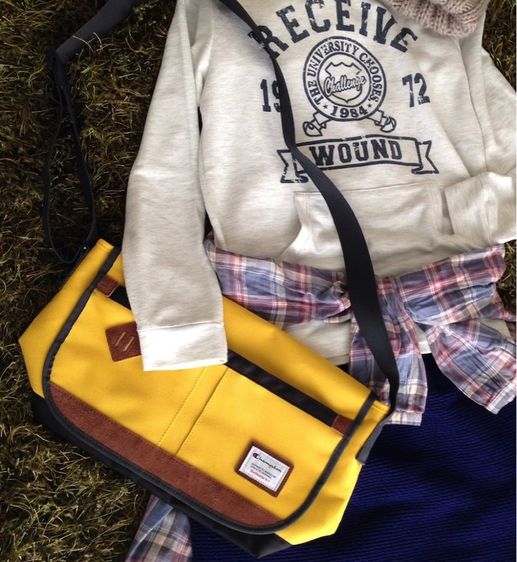 กระเป๋าสะพายข้างยี่ห้อ Champion Shoulder Bag 2 way- Yellow ซื้อจากญี่ปุ่น รูปที่ 17