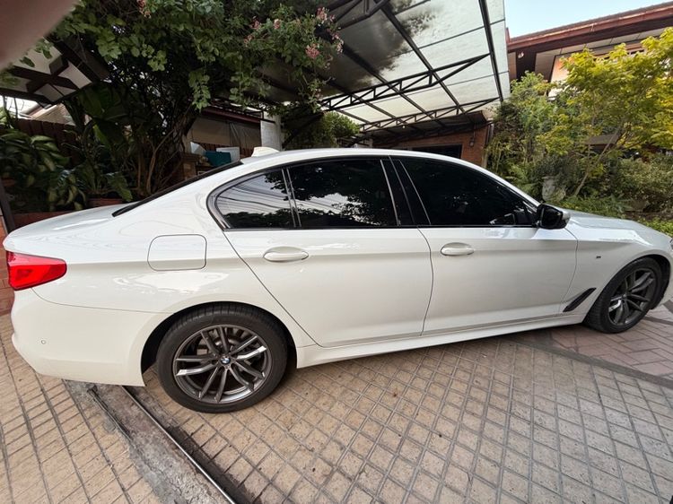 BMW Series 5 2019 520d Sedan ดีเซล ไม่ติดแก๊ส เกียร์อัตโนมัติ ขาว รูปที่ 4