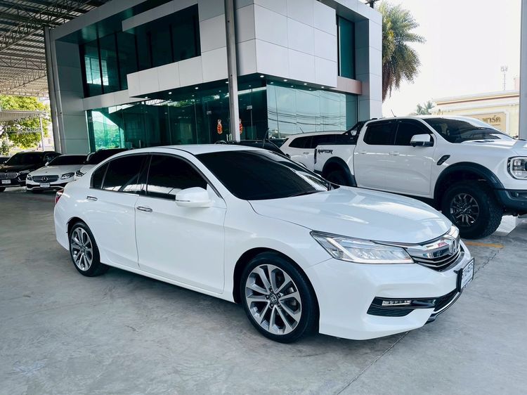 Honda Accord 2017 2.0 EL i-VTEC Sedan เบนซิน ไม่ติดแก๊ส เกียร์อัตโนมัติ ขาว รูปที่ 2