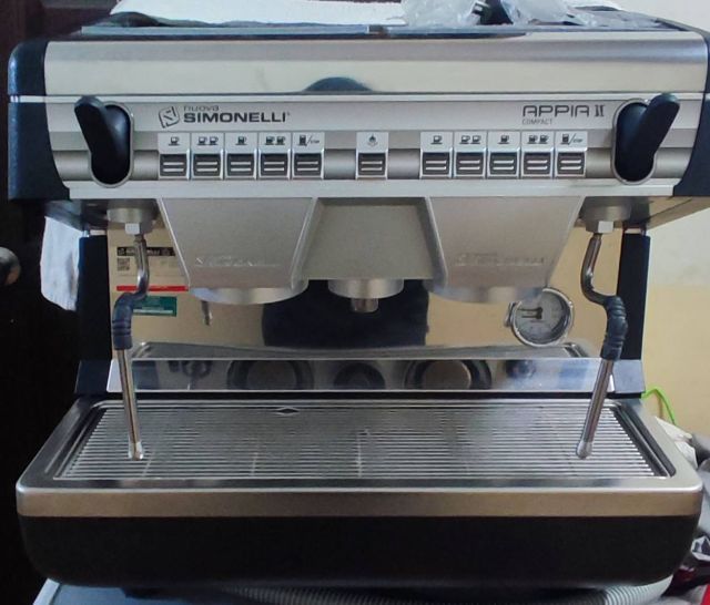 เครื่องชงกาแฟ 2หัว Nuova Simonelli Appia II Compact 