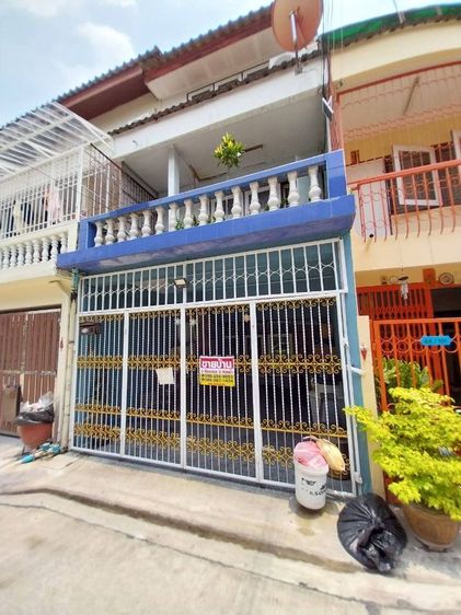 สร้างเสร็จก่อน 2010 มีบางส่วน ใช่ เจ้าของขายเอง บ้านทำเลดี ใกล้ BTS วุฒกาาศ วุฒากาศ 32  เชื่อมต่อสาทร สีลม ง่ายนิดเดียว