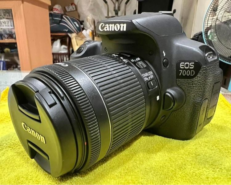 กล้อง DSLR ไม่กันน้ำ ขายกล้อง Canon 700D ครับ