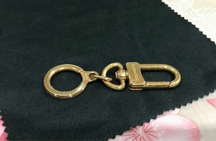 Louis Vuitton แท้ ตัวต่อสายกระเป๋า รูปที่ 2