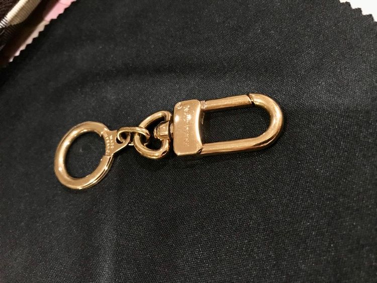 Louis Vuitton แท้ ตัวต่อสายกระเป๋า รูปที่ 12