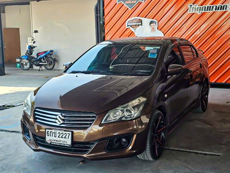 รถ Suzuki Ciaz 1.2 GL สี น้ำตาล