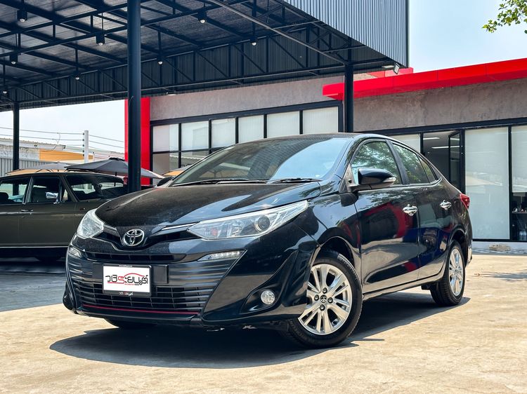 Toyota Yaris ATIV 2018 1.2 G Sedan เบนซิน เกียร์อัตโนมัติ ดำ