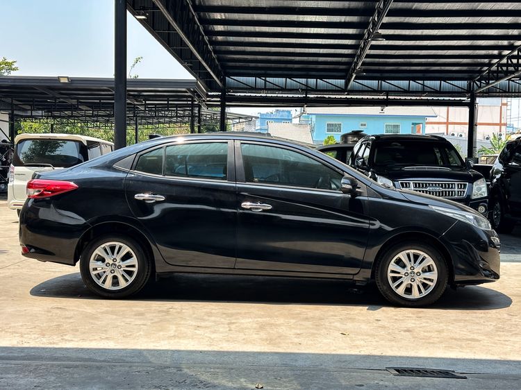 Toyota Yaris ATIV 2018 1.2 G Sedan เบนซิน เกียร์อัตโนมัติ ดำ รูปที่ 4