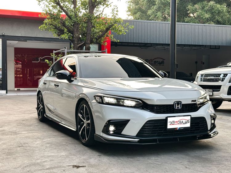 Honda Civic 2023 2.0 eHEV RS Sedan ไฮบริด เกียร์อัตโนมัติ ขาว รูปที่ 3