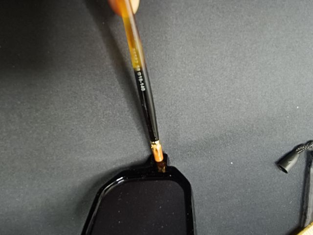 แว่นกันแดด GYPSO ทรงเหลี่ยม Navigator ดีไซน์วินเทจ ขาลายกระ รุ่น BE582 รูปที่ 4