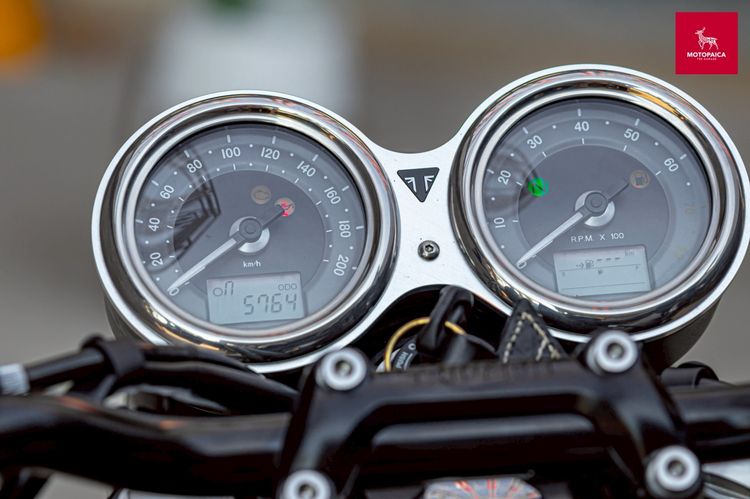 Triumph Bonneville T100 Black ปี2017 วิ่งน้อย5,000Km. รถใหม่มาก  รูปที่ 5