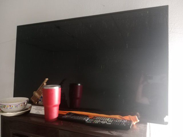 ทีวีจอแบน52นิ้ว