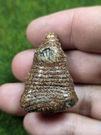 พระปิดตาถักเชือกคลุกรักเก่าๆไม่ทราบที่