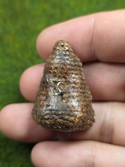 พระปิดตาถักเชือกคลุกรักเก่าๆไม่ทราบที่ รูปที่ 3