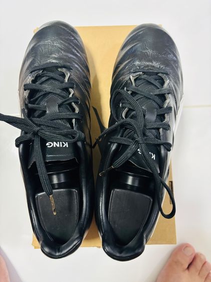 รองเท้าสตั๊ด