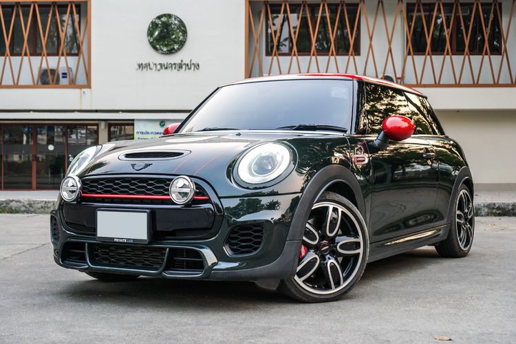 Mini JCW F56 2018 Rebel Green หลังคาแดง Chili Red รถศูนย์ GermanAuto 