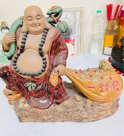 พระสังฆจายน์งานปั้น