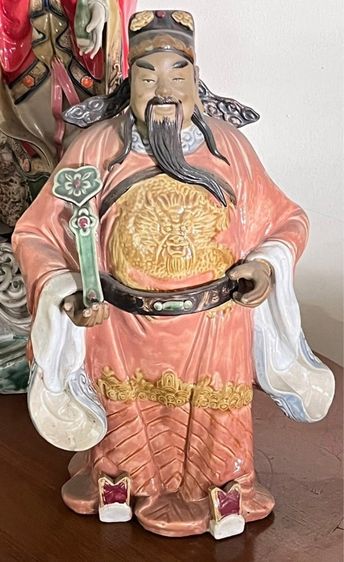 รูปปั้น ไฉ่ซิ่งเอี่ย