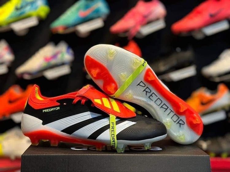 รองเท้าฟุตบอล ผู้ชาย ดำ รองเท้าสตั๊ด Adidas Predator