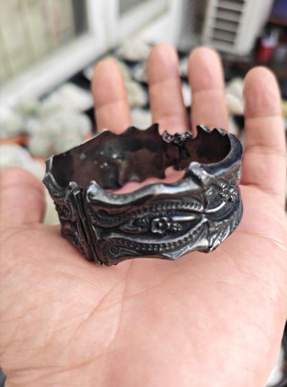 สร้อยข้อมือ กำไรเงินแท้​ รมดำ​ งานสั่งทำ​ สวยมากๆ​ ราคาแบ่งปันครับ