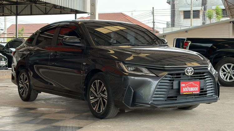 Toyota Yaris ATIV 2023 1.2 Sport Sedan เบนซิน ไม่ติดแก๊ส เกียร์อัตโนมัติ เทา รูปที่ 3