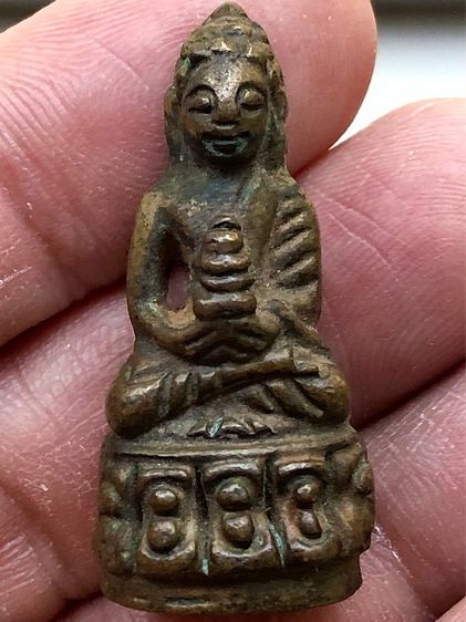 พระกริ่งเก่าคะ