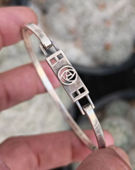 กำไลเงินแท้​ งานนอก​ สวยมาก​ แบ่งกันใช้ไม่แพงครับ รูปที่ 2