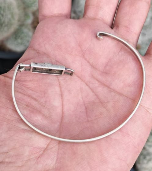 กำไลเงินแท้​ งานนอก​ สวยมาก​ แบ่งกันใช้ไม่แพงครับ รูปที่ 4