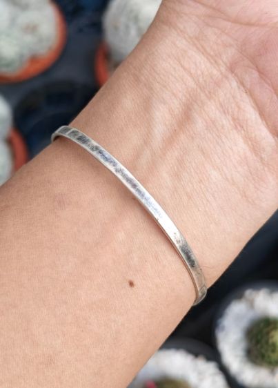 กำไลเงินแท้​ งานนอก​ สวยมาก​ แบ่งกันใช้ไม่แพงครับ รูปที่ 9