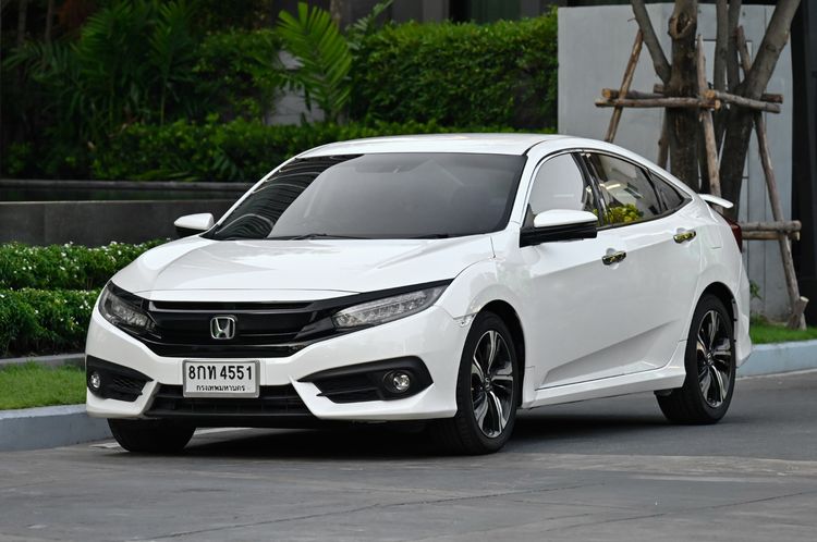 รถ Honda Civic 1.5 Turbo RS สี ขาว