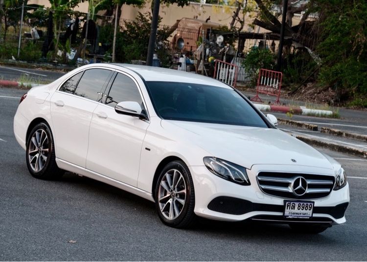 Mercedes-Benz E-Class 2019 E350 Sedan ปลั๊กอินไฮบริด (PHEV) ไม่ติดแก๊ส เกียร์อัตโนมัติ ขาว รูปที่ 3
