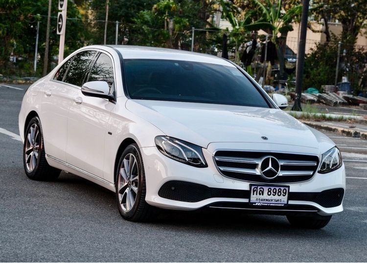 Mercedes-Benz E-Class 2019 E350 Sedan ปลั๊กอินไฮบริด (PHEV) ไม่ติดแก๊ส เกียร์อัตโนมัติ ขาว