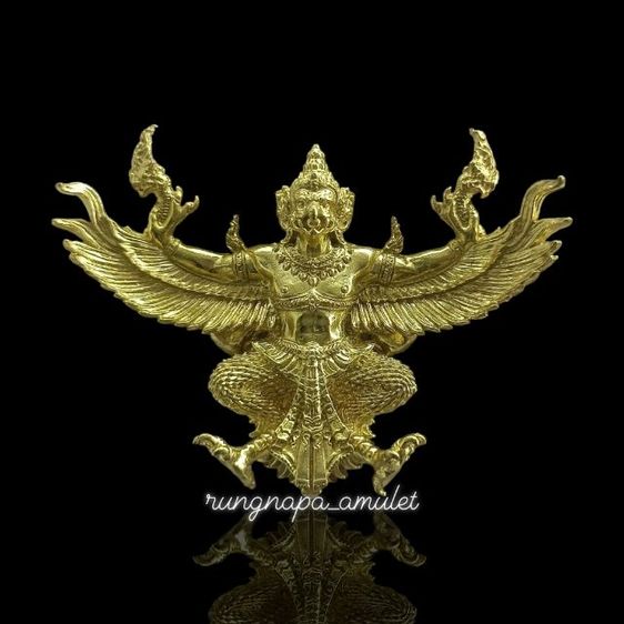 พญาครุฑทรงฤทธิ์บังเกิดทรัพย์ (รุ่นแรก)
วัดครุฑธาราม จ.พระนครศรีอยุธยา  ปี 2560