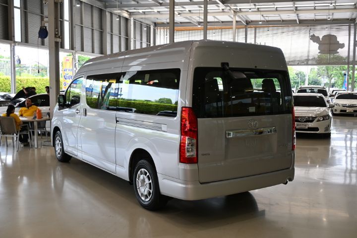 Toyota Commuter 2025 2.8 Van ดีเซล ไม่ติดแก๊ส เกียร์อัตโนมัติ เทา รูปที่ 4