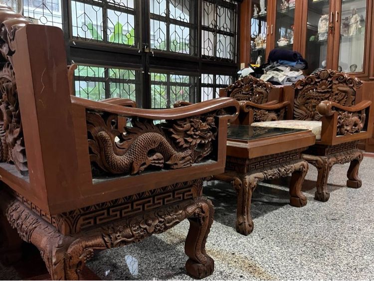 ชุดโต๊ะไม้สัก ลายมังกร รูปที่ 3